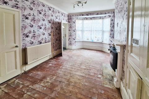 3 bedroom end of terrace house for sale, Cottingham Avenue, Hull HU1