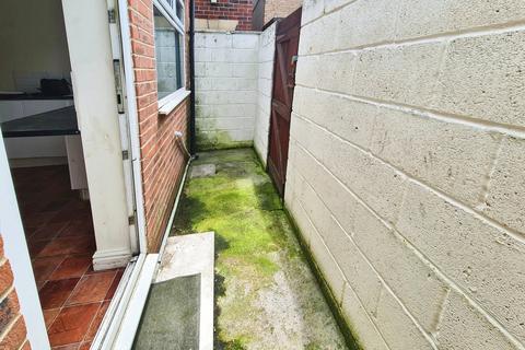 1 Cottingham Avenue, Hull, HU1 2PP
