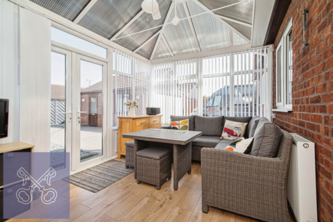 20 Manor Park, Preston, Hull, HU12 8XE
