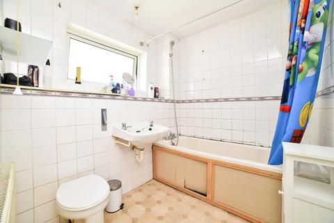 81 Haydock Garth, Bransholme, Hull, HU7 4LN
