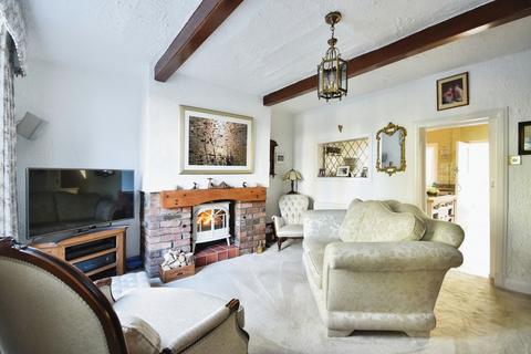 155 Apethorn Lane, Hyde, SK14 5DN