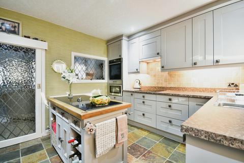 155 Apethorn Lane, Hyde, SK14 5DN
