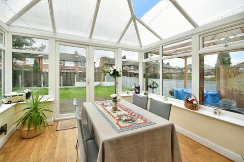 10 Dunkirk Close, Denton, Manchester, M34 2JB