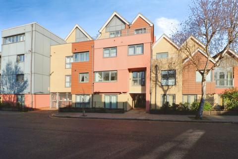 1 bedroom apartment for sale, Bramley Crescent, Ilford IG2