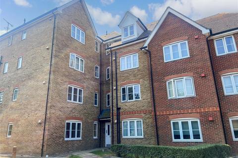 2 bedroom flat for sale, Wherry Close, Margate, Kent