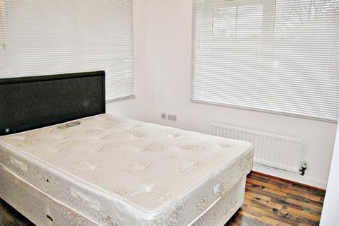 1 bedroom apartment for sale, Medici Close, Ilford IG3