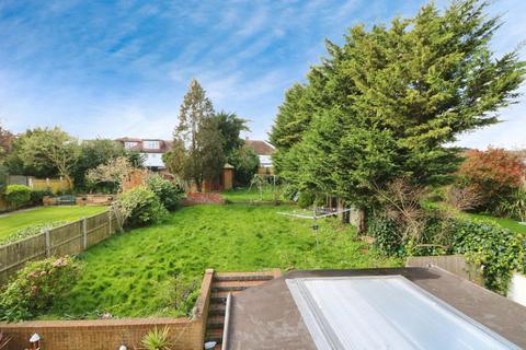 5 bedroom semi-detached house for sale, Mount Pleasant Road, Essex IG7