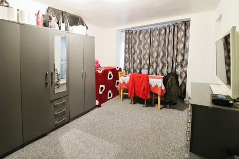 1 bedroom apartment for sale, The Drive, London E17