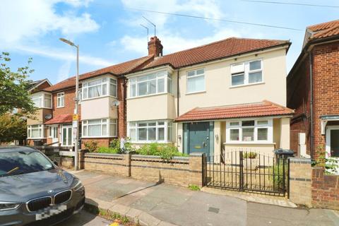 5 bedroom semi-detached house for sale, Oakdale Road, London E18