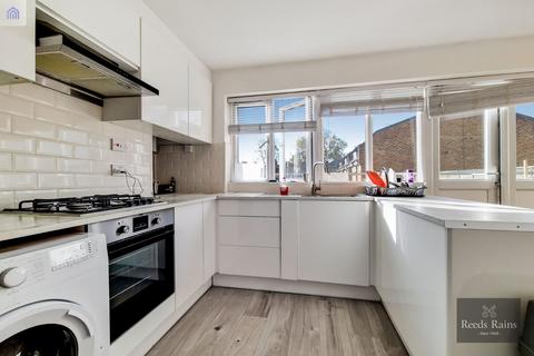 2 bedroom apartment for sale, Walworth Road, London SE17