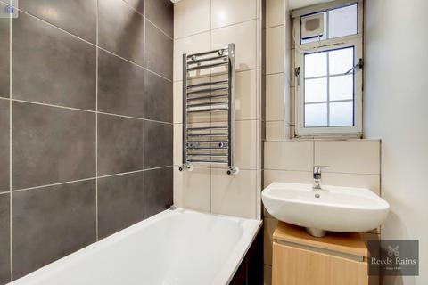 Flat 1, Ross House Prusom Street, London, E1W 3NR