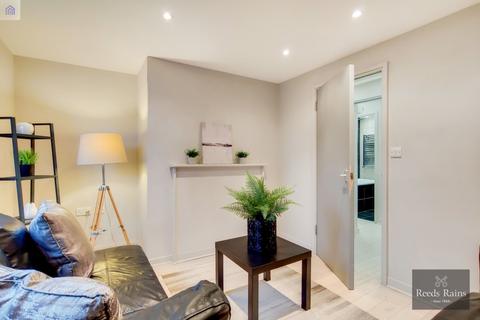 Flat 1, Ross House Prusom Street, London, E1W 3NR