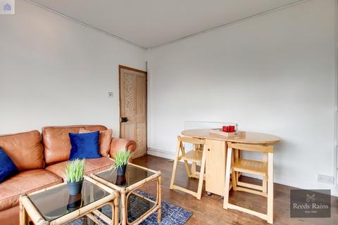 2 bedroom apartment to rent, Hercules Road, London SE1