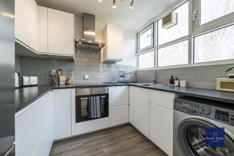 2 bedroom apartment to rent, Kennington Road, London SE11