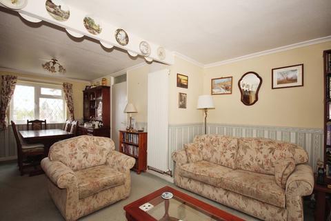 44 Holt Avenue, Bishops Tachbrook, Leamington Spa, CV33 9RE