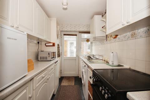 44 Holt Avenue, Bishops Tachbrook, Leamington Spa, CV33 9RE