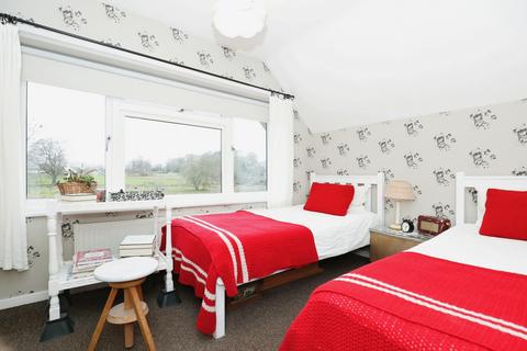 8 Brookside Avenue, Kenilworth, CV8 1ET