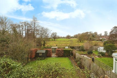 8 Brookside Avenue, Kenilworth, CV8 1ET