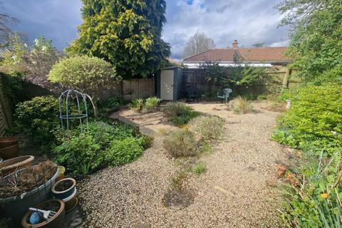 24 Castle Hill, Kenilworth, CV8 1NB