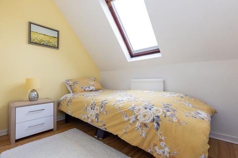 10 Greensward Close, Kenilworth, CV8 2SG