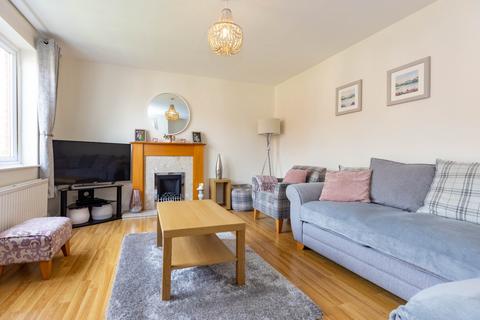 10 Greensward Close, Kenilworth, CV8 2SG