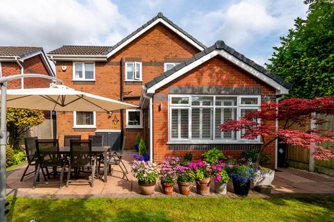 4 bedroom detached house for sale, Timberscombe Gardens, Woolston, WA1