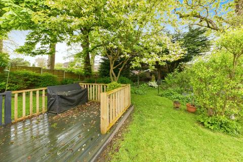 2 Arbour Crescent, Tytherington, Macclesfield, SK10 2JB