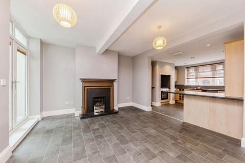 6 bedroom end of terrace house for sale, James Street, Cheshire SK11