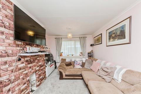 4 Banbury Close, Macclesfield, SK10 2NW