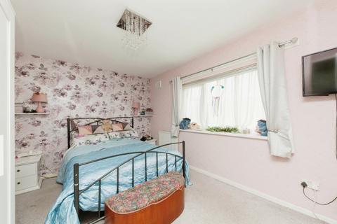 4 Banbury Close, Macclesfield, SK10 2NW