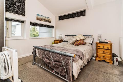 8 Lloyd Wright Avenue, Manchester, M11 3NJ