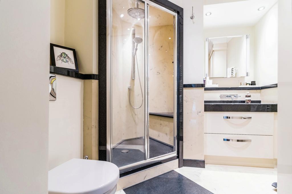 Ensuite