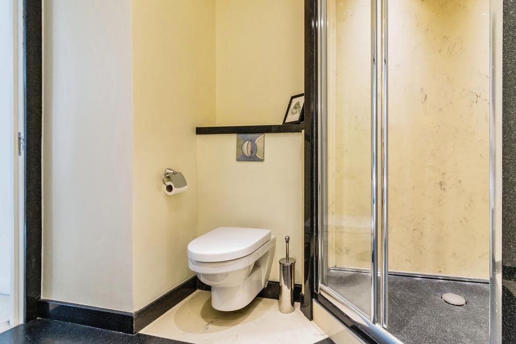 Ensuite
