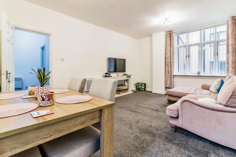 2 bedroom apartment for sale, Whitworth Street, Manchester M1