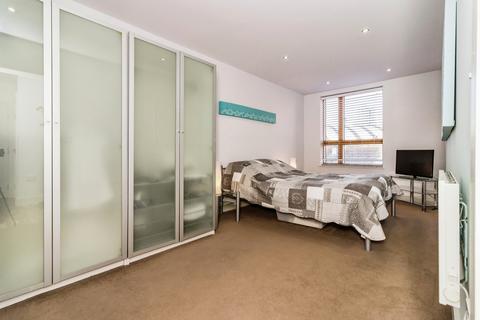 2 bedroom apartment for sale, Whitworth Street West, Manchester M1