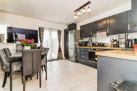 13 Oregon Close, Manchester, M13 9SF