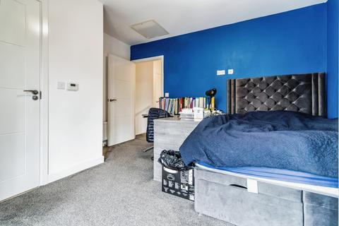 13 Oregon Close, Manchester, M13 9SF
