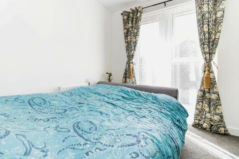 13 Oregon Close, Manchester, M13 9SF