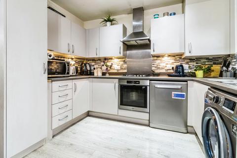 6 Deanwater Close, Manchester, M13 9US