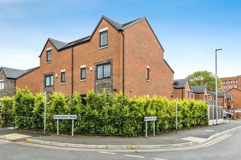 4 bedroom semi-detached house for sale, Winstanley Road, Manchester M40