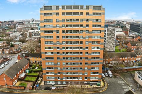 2 bedroom apartment to rent, Brennan Close, Greater Manchester M15