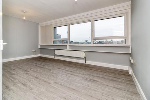 2 bedroom apartment to rent, Brennan Close, Greater Manchester M15
