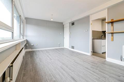 2 bedroom apartment to rent, Brennan Close, Greater Manchester M15