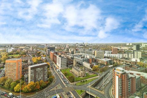 2 bedroom apartment to rent, Chester Road, Greater Manchester M15