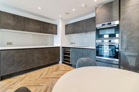 2 bedroom apartment to rent, Chester Road, Greater Manchester M15