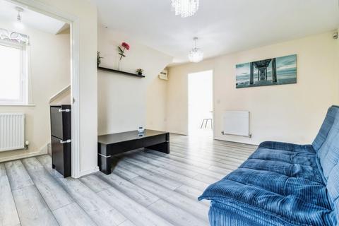2 bedroom semi-detached house to rent, Dysart Street, Greater Manchester M11