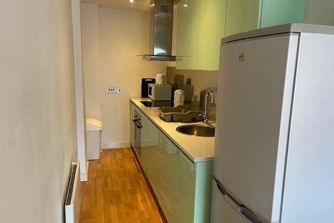 Studio to rent, Brewer Street, Manchester M1