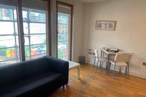 Studio to rent, Brewer Street, Manchester M1