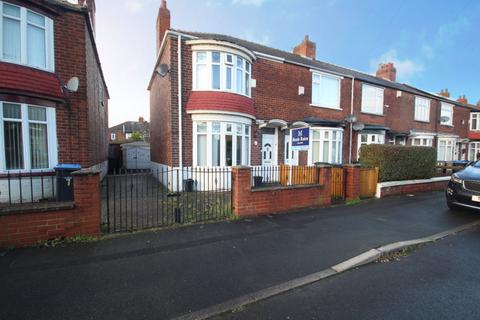 3 bedroom end of terrace house for sale, Studley Road, North Yorkshire TS5