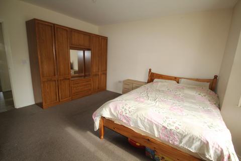 18 Gilkes Walk, Middlesbrough, TS4 3RT